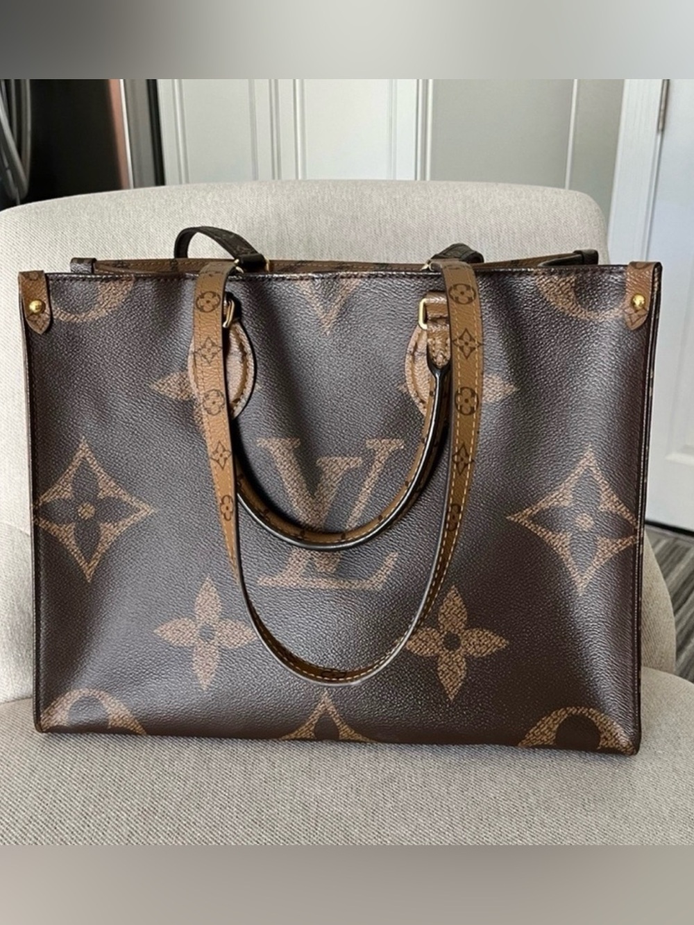 Louis Vuitton OnTheGo MM tote